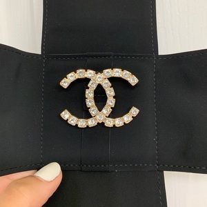 Chanel CC logo Brooch